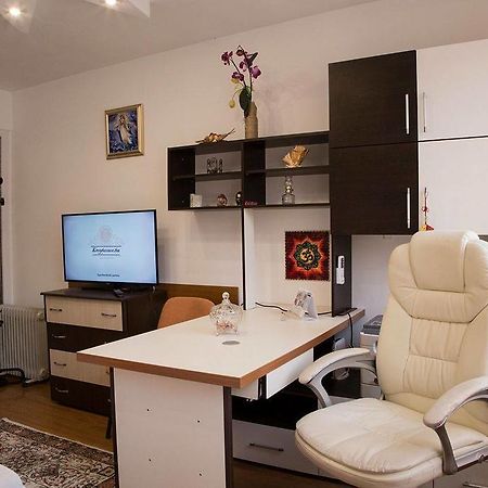 Belle Studio Apartment Galati Exterior photo