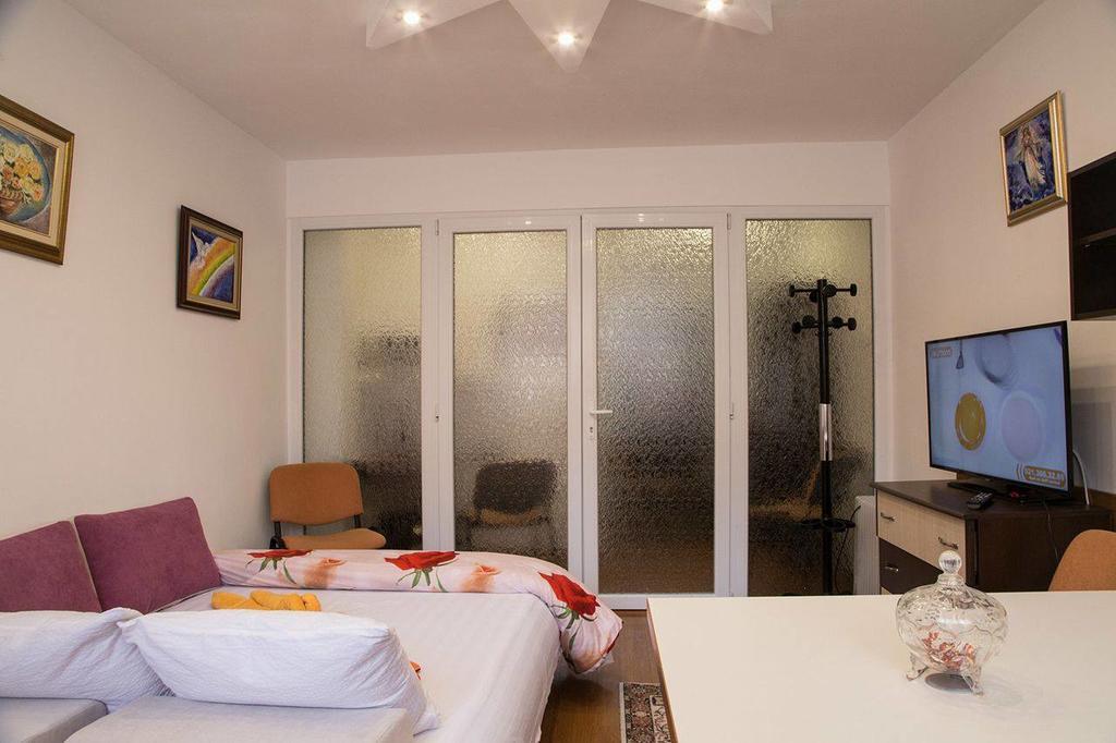 Belle Studio Apartment Galati Exterior photo